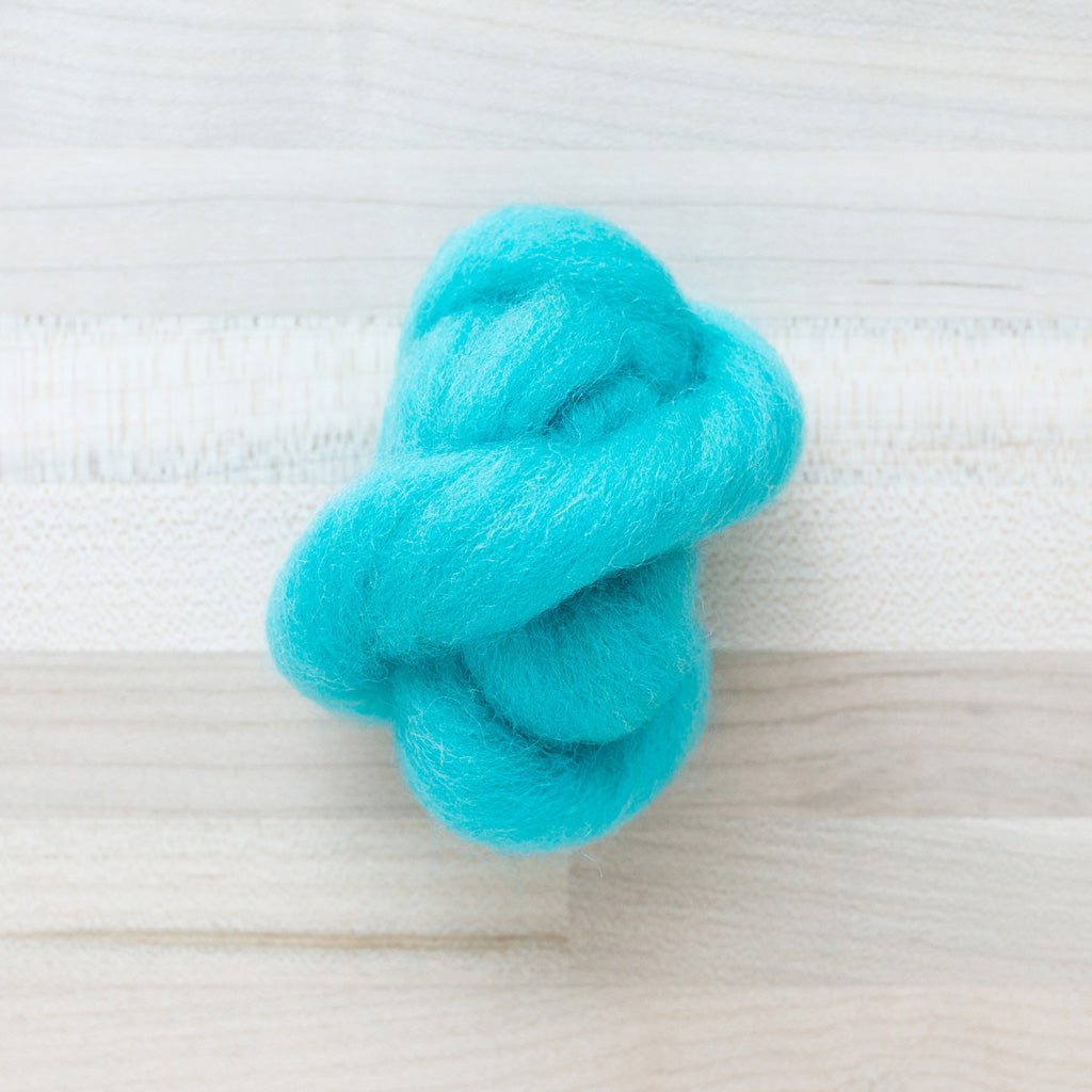 kondoos Kondoos Colored Natural Wool roving, 1 lb. Best Wool for Needle  Felting, Wet Felting, handcrafts and Spinning. (Electric Blue, 1