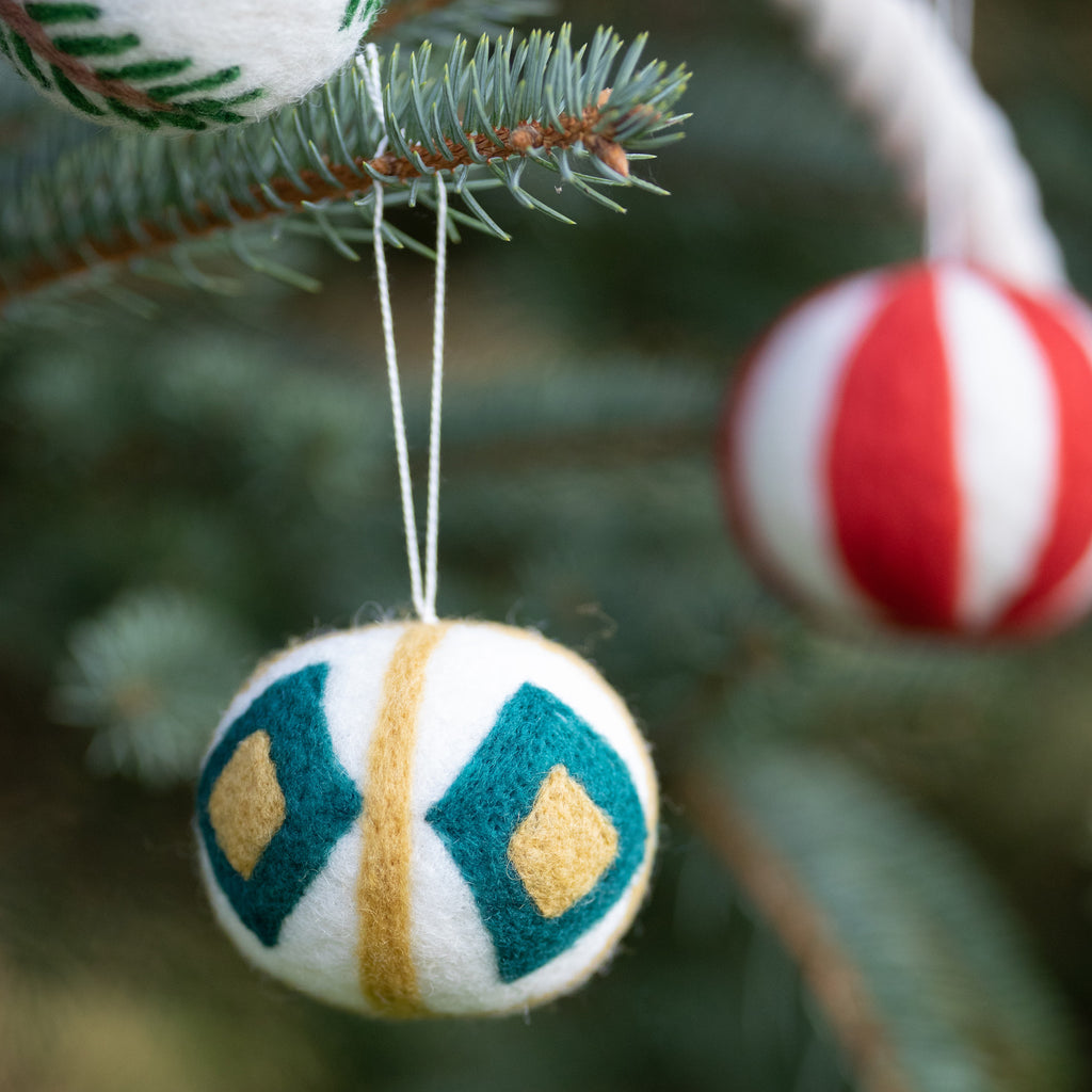 Christmas Ornaments Needle Felting Kit– Felted Sky